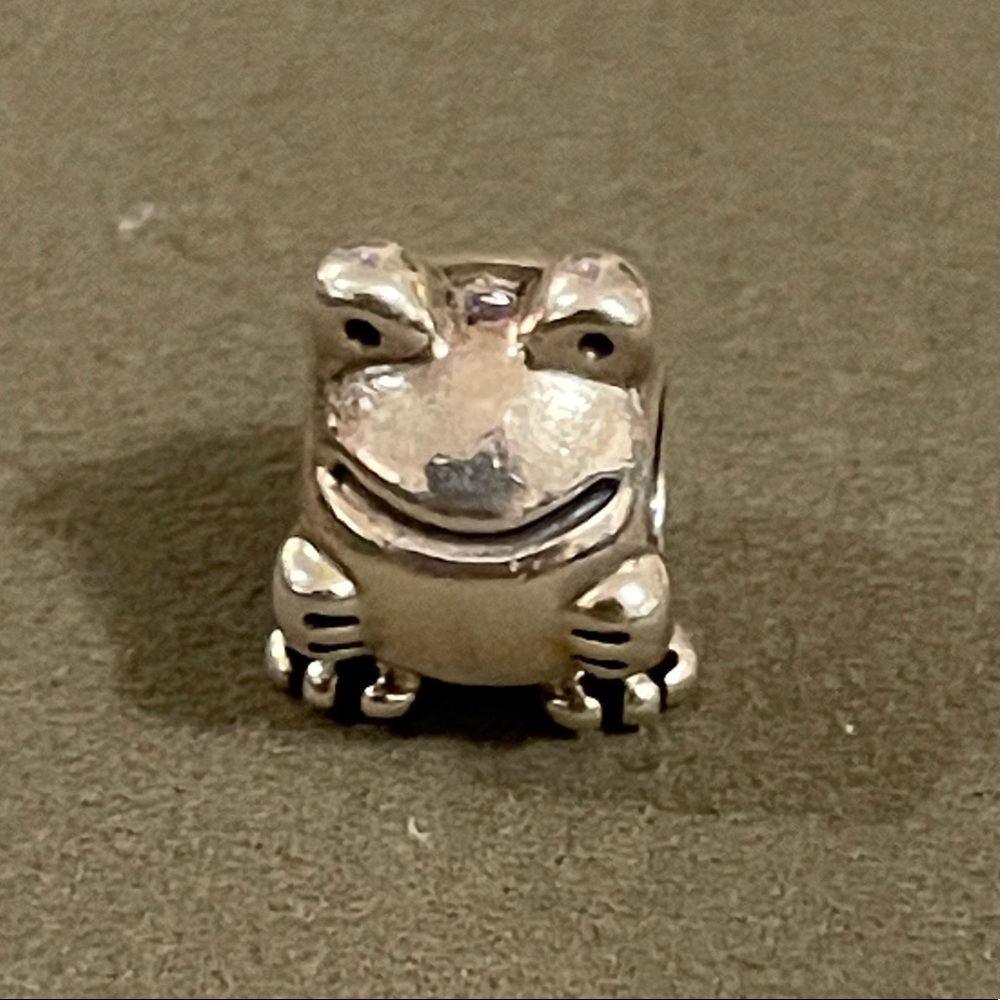 Frog charm